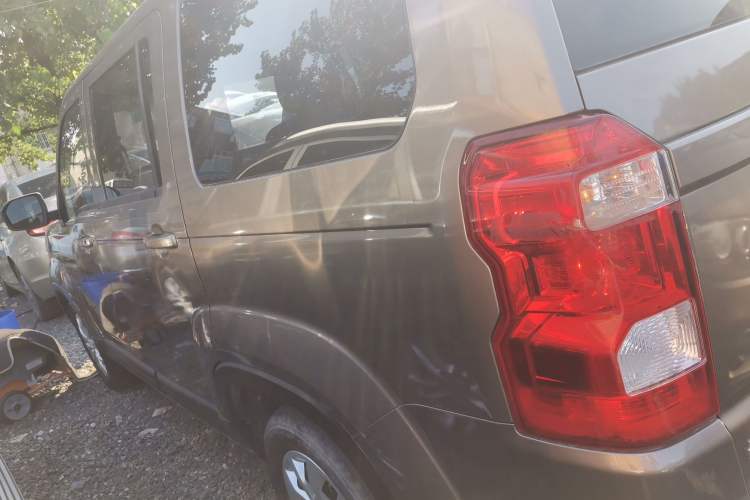 Used CHANGAN OSHAN X70A 2020 1.5L Manual Standard Edition Left Side