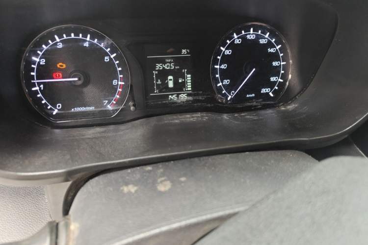 Used CHANGAN OSHAN X70A 2020 1.5L Manual Base Version Odometer Close Up