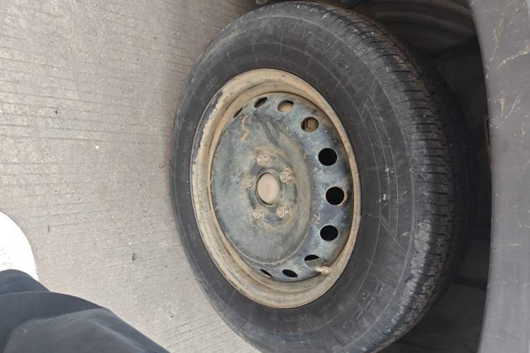 Used CHANGAN OSHAN X70A 2020 1.5L Manual Base Version Right Front Wheel Hub