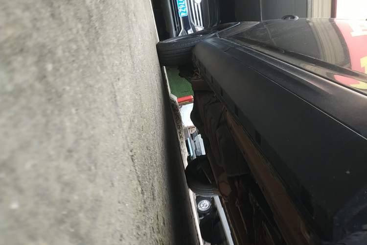 Used CHANGAN OSHAN X70A 2020 1.5L Manual Base Version Right Side Sill