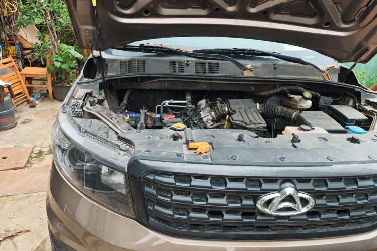 Used CHANGAN OSHAN X70A 2020 1.5L Manual Base Version Engine Bay Right