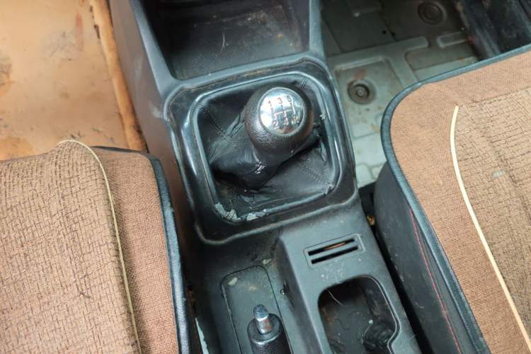 Used CHANGAN OSHAN X70A 2020 1.5L Manual Base Version Gear Lever