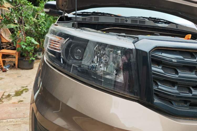 Used CHANGAN OSHAN X70A 2020 1.5L Manual Base Version Right Front Headlight