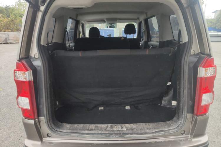 Used CHANGAN OSHAN X70A 2020 1.5L Manual Base Version Trunk
