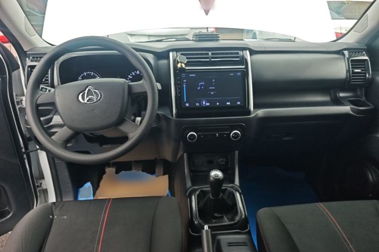 Used CHANGAN OSHAN X70A 2020 1.5L Manual Base Version Center Console