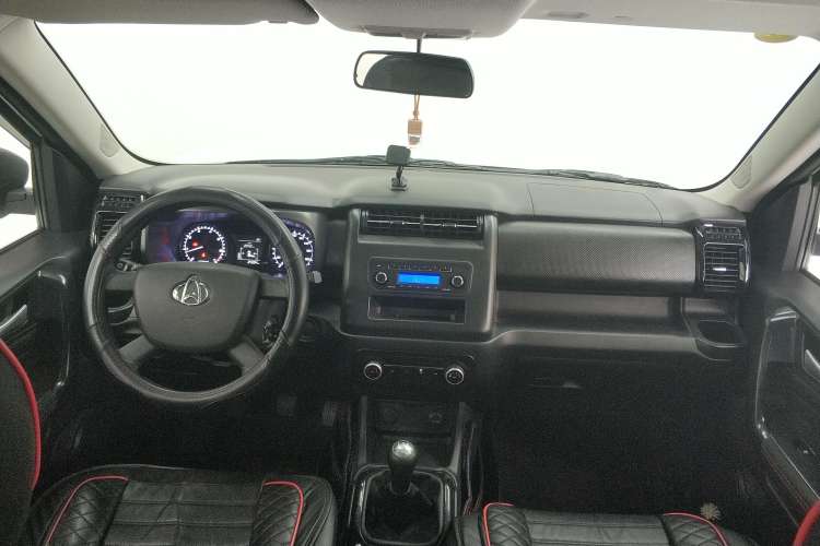 Used CHANGAN OSHAN X70A 2020 1.5L Manual Base Version Center Console