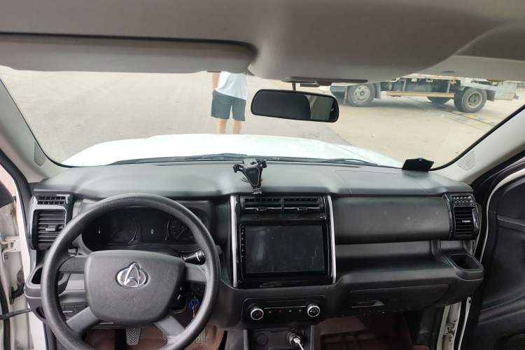 Used CHANGAN OSHAN X70A 2020 1.5L Manual Base Version Center Console