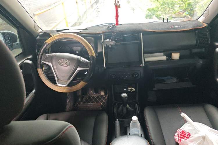Used CHANGAN OSHAN X70A 2020 1.5L Manual Standard Edition Center Console