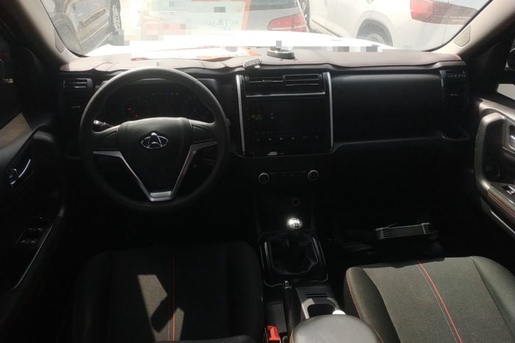 Used CHANGAN OSHAN X70A 2020 1.5L Manual Standard Edition Center Console