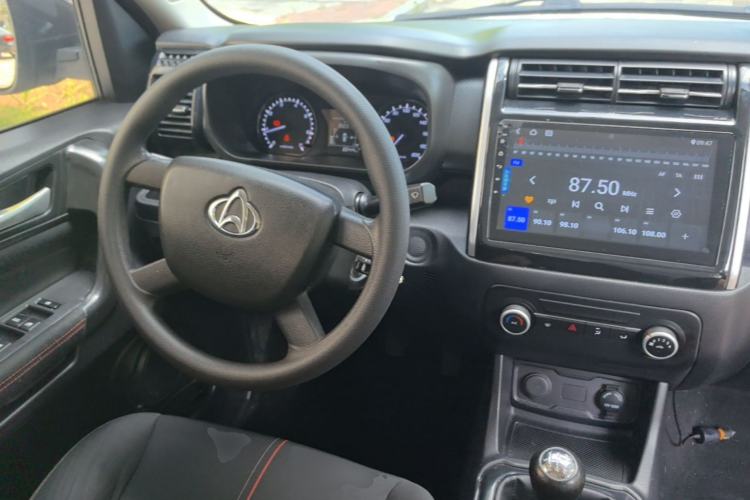 Used CHANGAN OSHAN X70A 2020 1.5L Manual Base Version Center Console