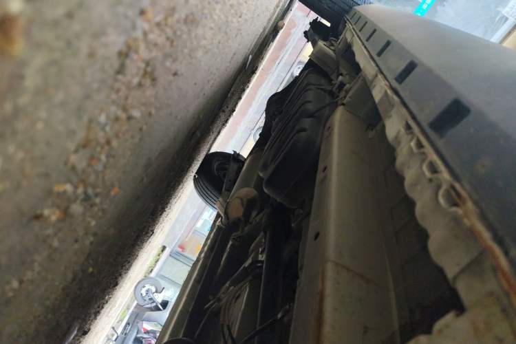 Used CHANGAN OSHAN X70A 2020 1.5L Manual Base Version Chassis Front Right