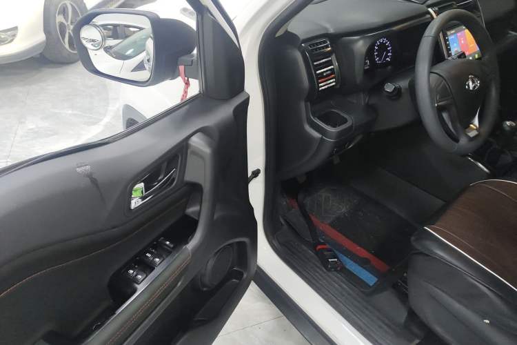 Used CHANGAN OSHAN X70A 2020 1.5L Manual Standard Edition Driver Seat