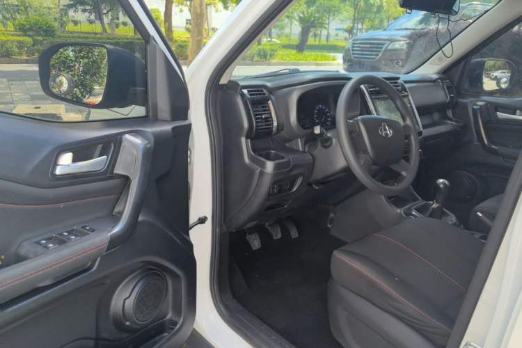 Used CHANGAN OSHAN X70A 2020 1.5L Manual Base Version Driver Seat