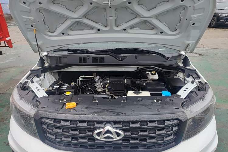 Used CHANGAN OSHAN X70A 2020 1.5L Manual Base Version Engine Bay
