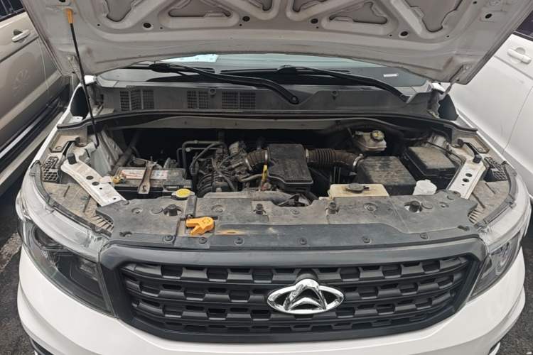 Used CHANGAN OSHAN X70A 2020 1.5L Manual Base Version Engine Bay