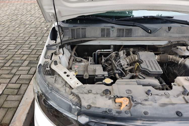 Used CHANGAN OSHAN X70A 2020 1.5L Manual Base Version Engine Bay Right
