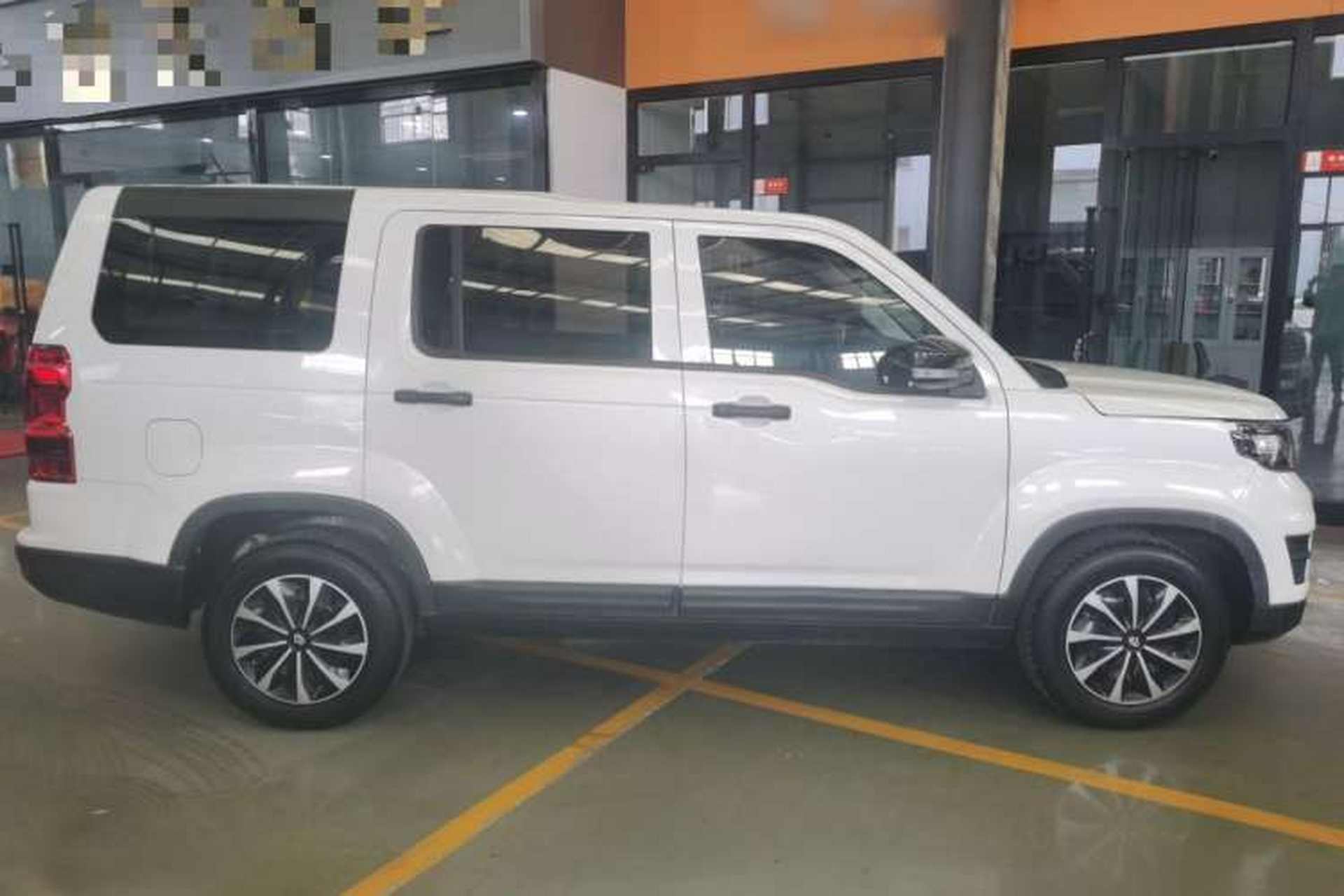 Used CHANGAN OSHAN X70A 2020 1.5L Manual Base Version Exterior 2