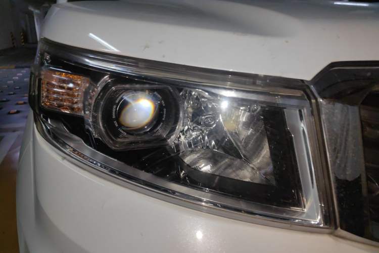 Used CHANGAN OSHAN X70A 2020 1.5L Manual Comfort Version Exterior 6