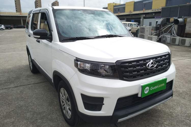 Used CHANGAN OSHAN X70A 2020 1.5L Manual Classic Trim Front Right 45 Deg