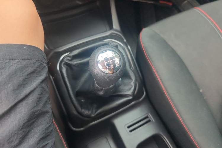 Used CHANGAN OSHAN X70A 2020 1.5L Manual Base Version Gear Lever