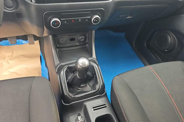 Used CHANGAN OSHAN X70A 2020 1.5L Manual Base Version Gear Lever