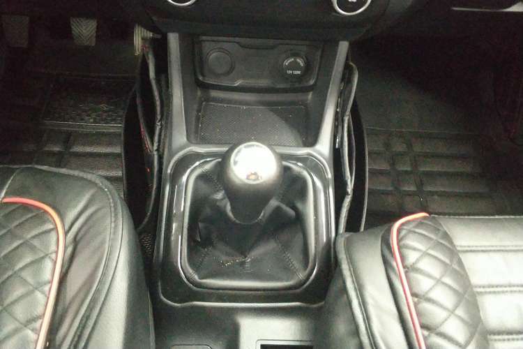 Used CHANGAN OSHAN X70A 2020 1.5L Manual Base Version Gear Lever