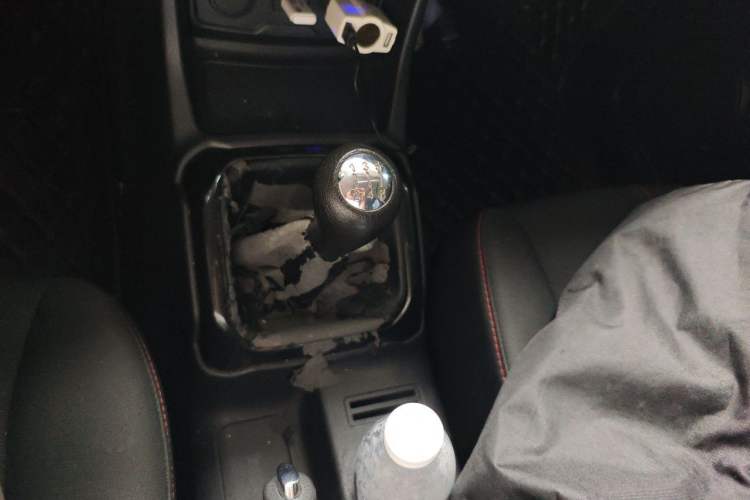 Used CHANGAN OSHAN X70A 2020 1.5L Manual Standard Edition Gear Lever
