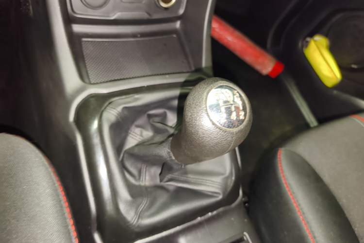 Used CHANGAN OSHAN X70A 2020 1.5L Manual Base Version Gear Lever