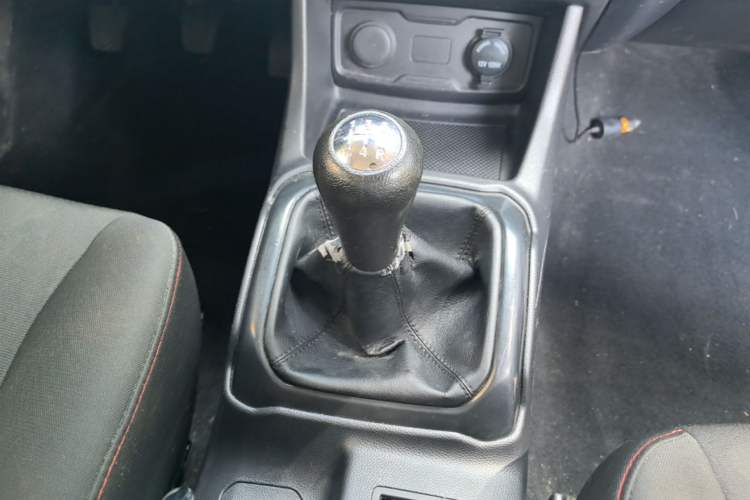 Used CHANGAN OSHAN X70A 2020 1.5L Manual Base Version Gear Lever