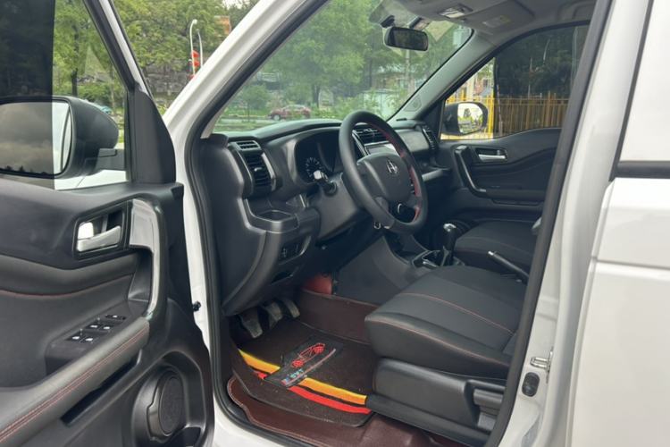 Used CHANGAN OSHAN X70A 2020 1.5L Manual Base Version Interior 2