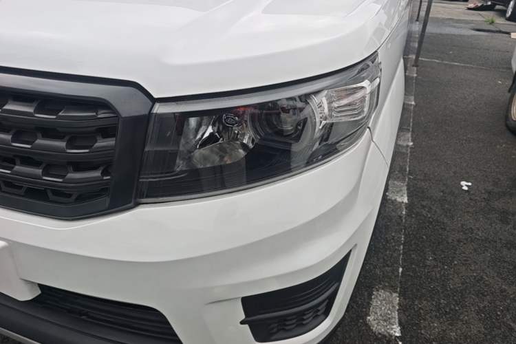 Used CHANGAN OSHAN X70A 2020 1.5L Manual Base Version Left Front Headlight