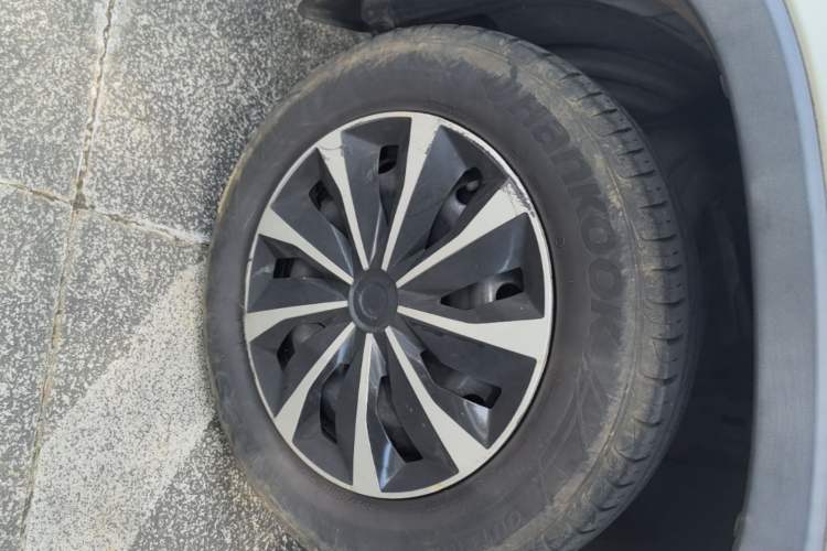 Used CHANGAN OSHAN X70A 2020 1.5L Manual Base Version Left Front Wheel Hub