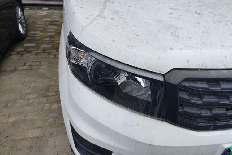 Used CHANGAN OSHAN X70A 2020 1.5L Manual Base Version Right Front Headlight