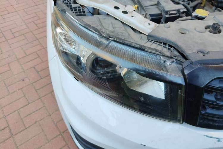 Used CHANGAN OSHAN X70A 2020 1.5L Manual Base Version Right Front Headlight