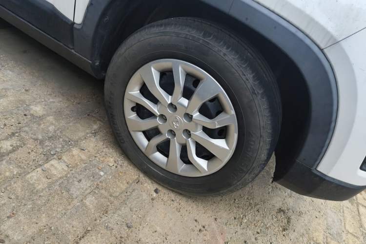 Used CHANGAN OSHAN X70A 2020 1.5L Manual Base Version Right Front Wheel Hub