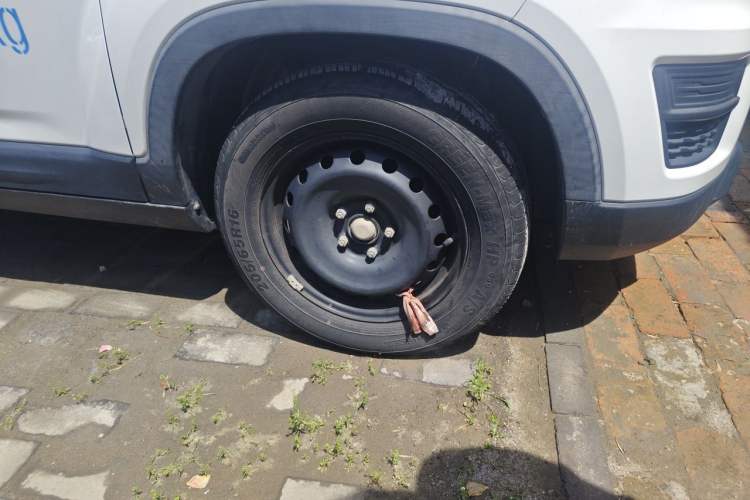 Used CHANGAN OSHAN X70A  Right Front Wheel Hub