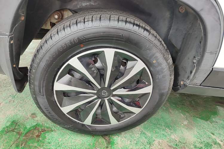 Used CHANGAN OSHAN X70A 2020 1.5L Manual Base Version Right Rear Wheel Hub