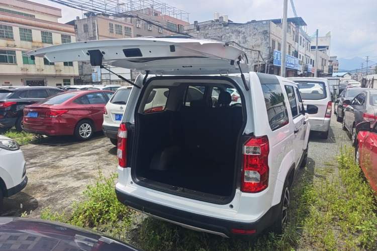 Used CHANGAN OSHAN X70A 2020 1.5L Manual Base Version Trunk