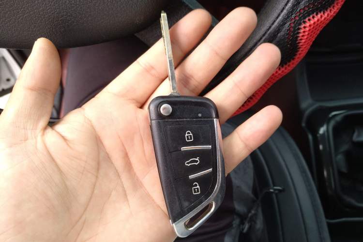 Used CHANGAN OSHAN X70A 2020 1.5L Manual Classic Trim Vehicle Key