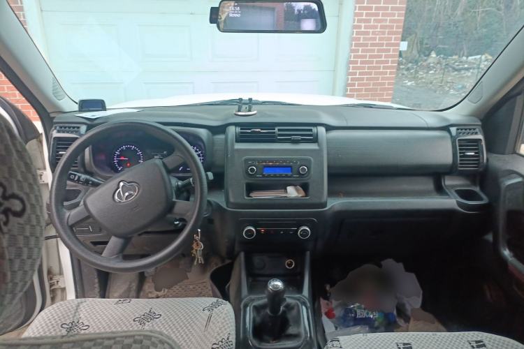 Used CHANGAN OSHAN X70A 2022 1.5L Manual Base Version Center Console
