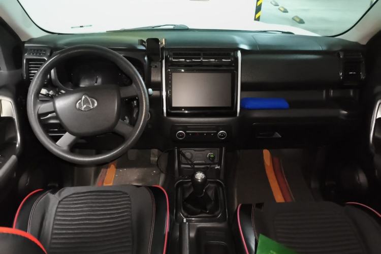 Used CHANGAN OSHAN X70A 2022 1.5L Manual Base Version Center Console