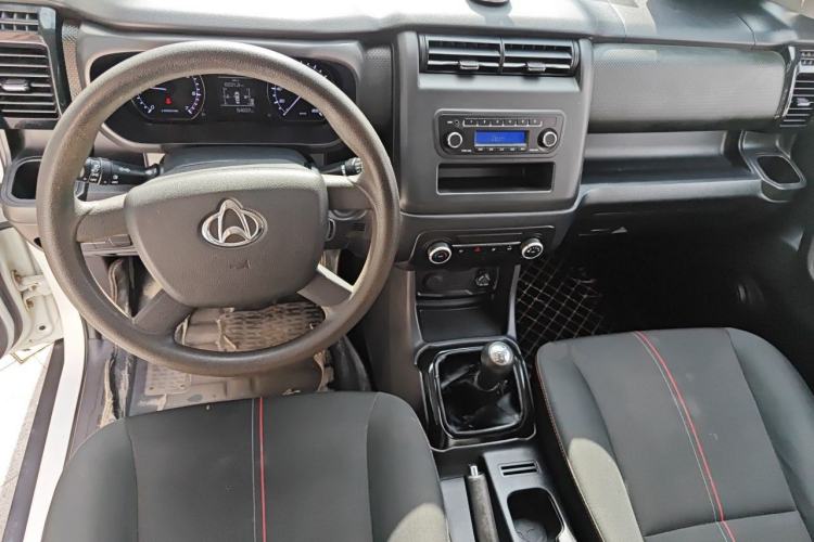 Used CHANGAN OSHAN X70A 2022 1.5L Manual Base Version Center Console