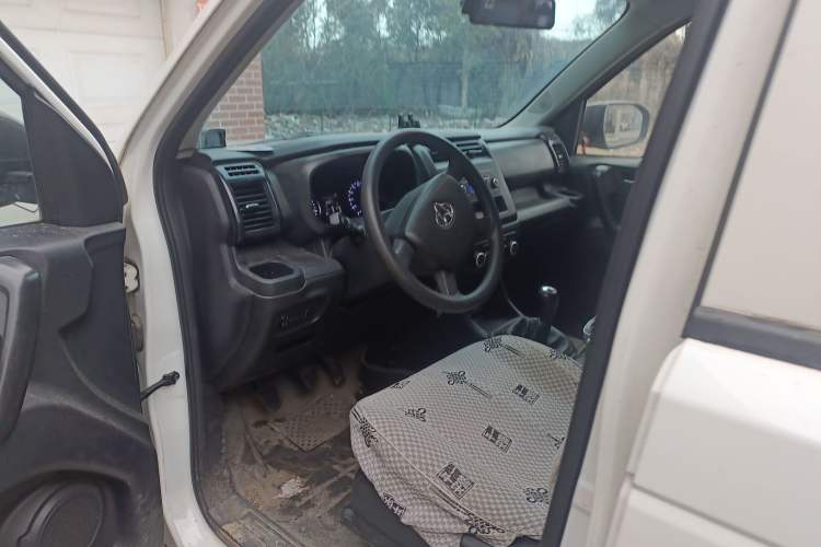 Used CHANGAN OSHAN X70A 2022 1.5L Manual Base Version Driver Seat