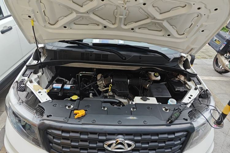 Used CHANGAN OSHAN X70A 2022 1.5L Manual Base Version Engine Bay