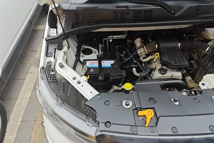 Used CHANGAN OSHAN X70A 2022 1.5L Manual Base Version Engine Bay Right
