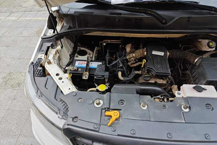 Used CHANGAN OSHAN X70A 2022 1.5L Manual Base Version Engine Bay Right