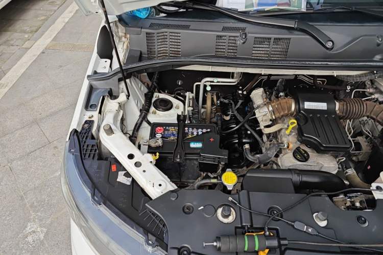 Used CHANGAN OSHAN X70A 2022 1.5L Manual Base Version Engine Bay Right
