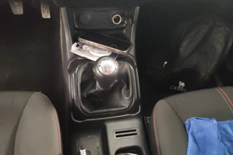 Used CHANGAN OSHAN X70A 2022 1.5L Manual Base Version Gear Lever