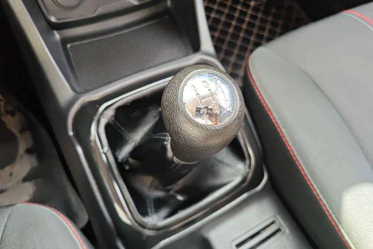 Used CHANGAN OSHAN X70A 2022 1.5L Manual Base Version Gear Lever