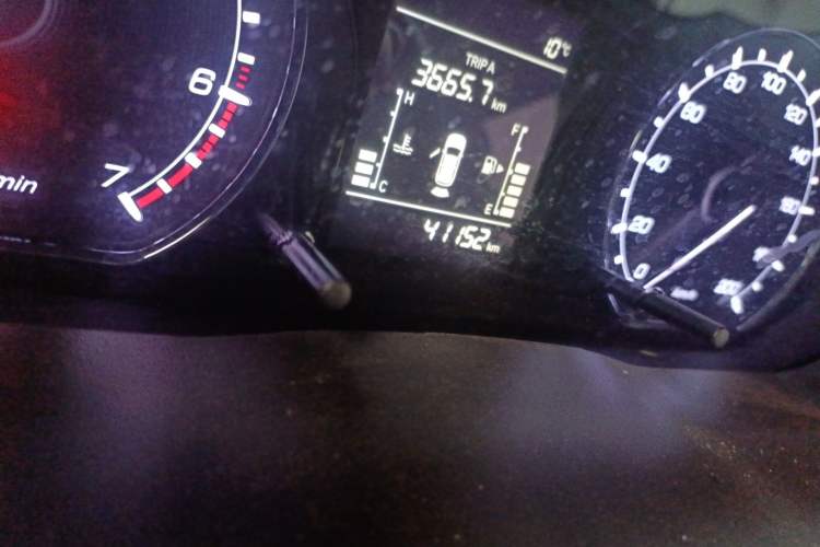 Used CHANGAN OSHAN X70A 2022 1.5L Manual Base Version Odometer Close Up